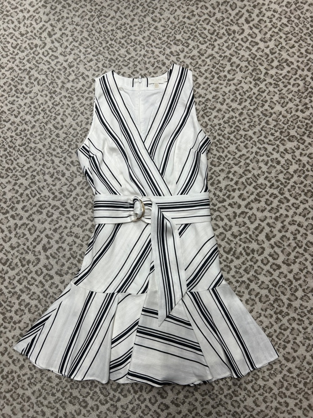 Ted Baker White & Black Striped Wrap Mini Dress sz XS (1)